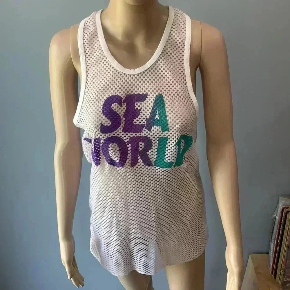 Vintage fishnet 80’s Sea World beach tank top - Picture 3 of 11